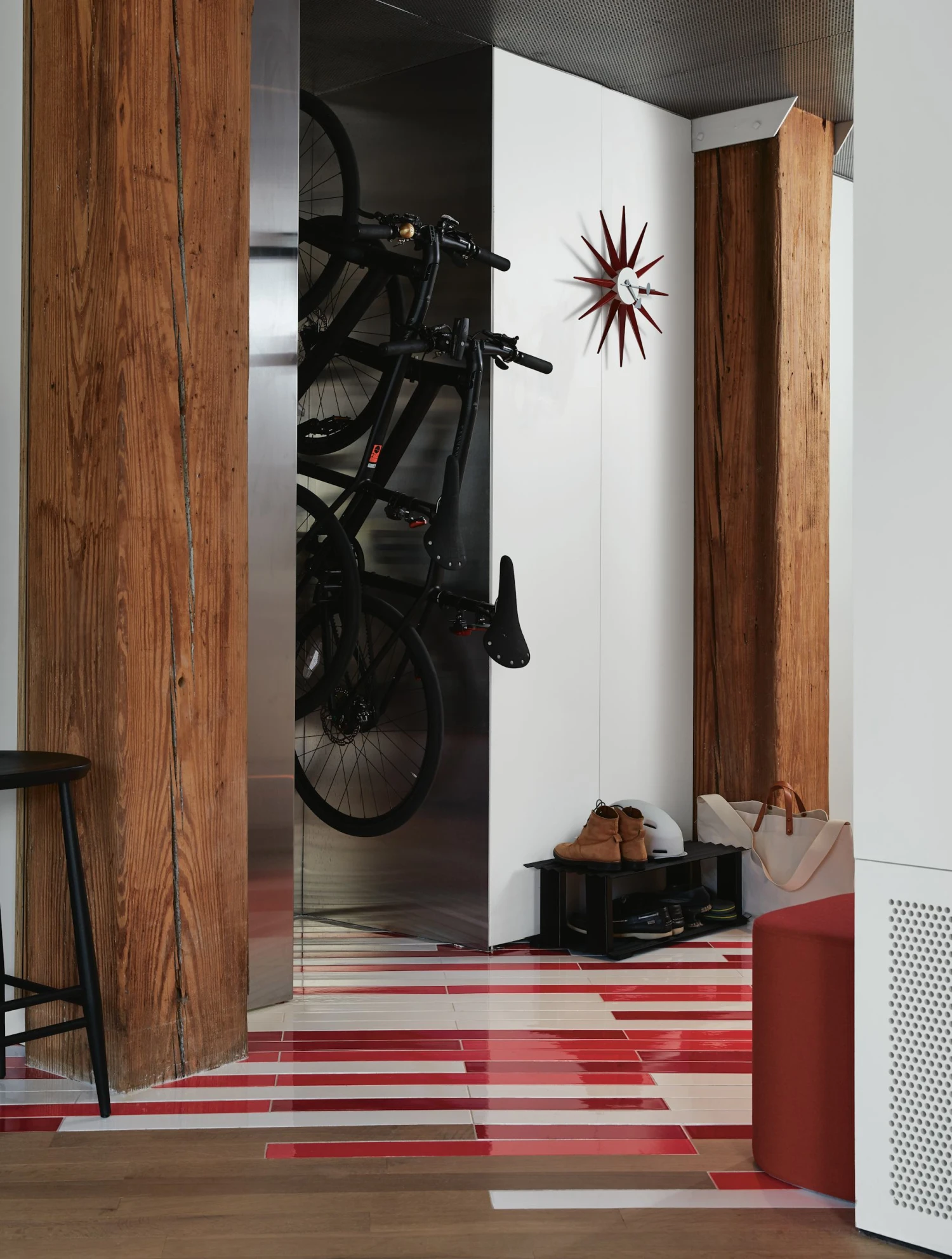 Vitra Nelson Sunburst Clock 10 Vitra Nelson Sunburst Clock - Image 8