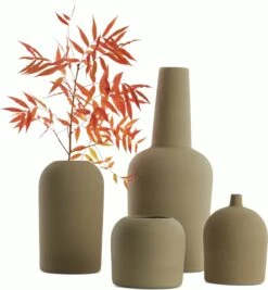 Dome Vases -DWR Sales W DWR 2517970 100171802 terracotta d1