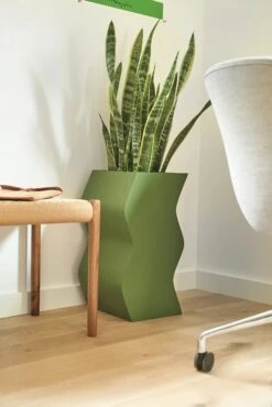 Pieces Zig Zag Planter -DWR Sales W DWR 2523677 100196725 pesto v1 001