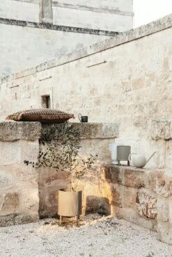 Ferm LIVING Bau Pot 17 Ferm LIVING Bau Pot -DWR Sales W DWR 2536707 100269337 cashmere v1