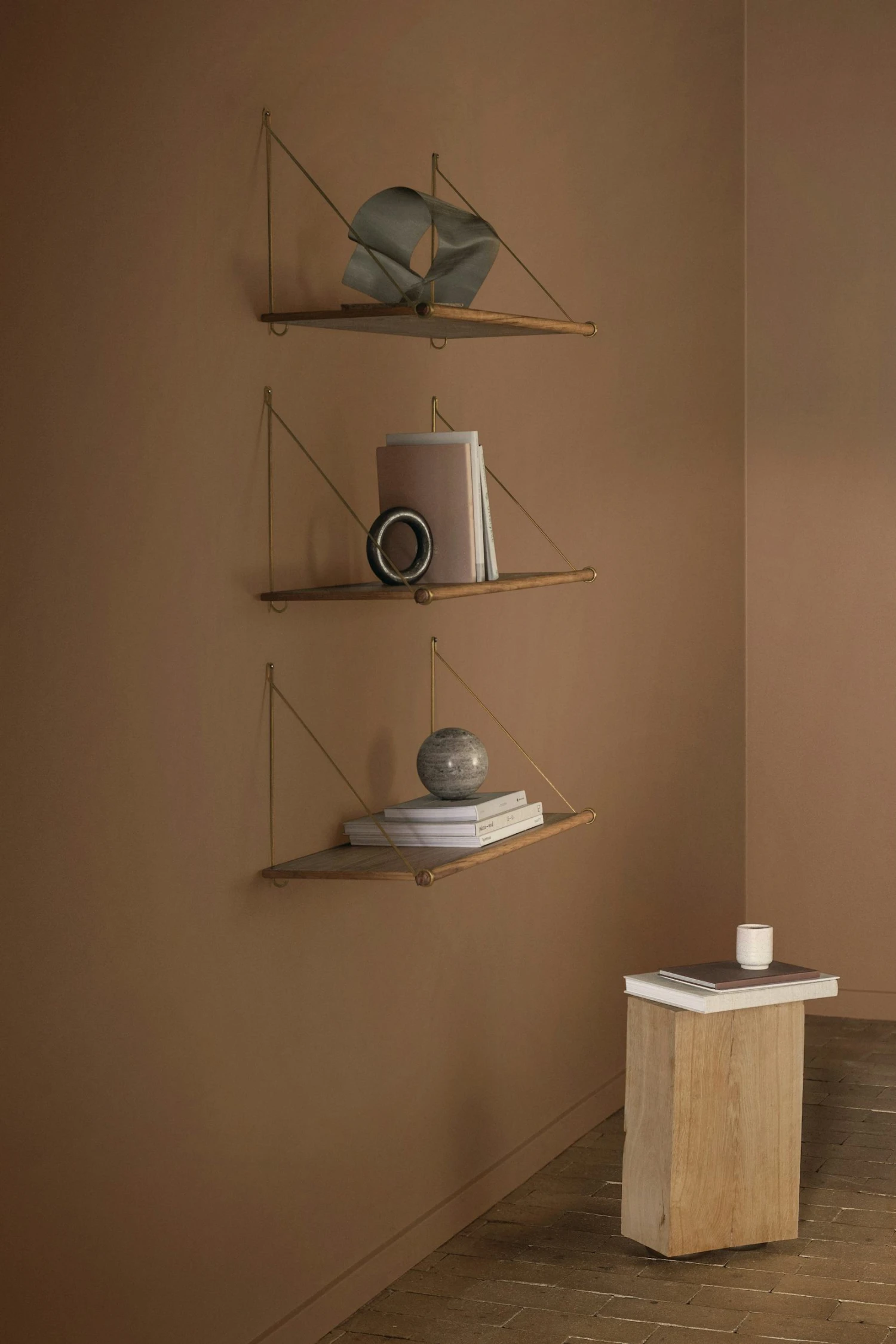 Loop Shelf 6 Loop Shelf - Image 4