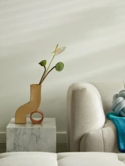 Doline Vase -DWR Sales W DWR FA22 EDITORIAL 563