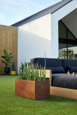 Knox Planter, 26" Rectangle 21 Knox Planter, 26" Rectangle -DWR Sales W DWR SU22 AZ EDITORIAL 426 1