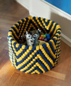 DWR Sales -DWR Sales W HAY 2517778 100163401 yellow chevron v